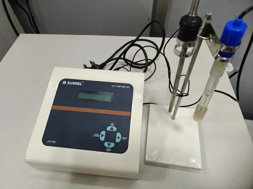 pH Meter
